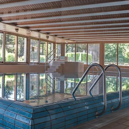 Cosy Piscine Vue Alpes Montana *